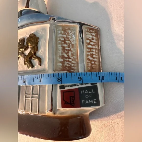 1972 Vintage Jim Beam Whiskey Decanter Depicting The Pro Football Hall of Fame - Picture 13 of 16